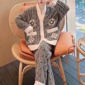 Kvinnors sömnkläder Autumn Winter for Women Coral Fleece Warm Pyjamas Set Lovely Printed Cardigan Flanell Thicken Nightwear Homewear