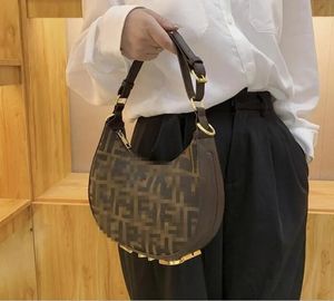01 2023 Handväska Ladies Luxury Bags Designer Mini Bag Leisure Travel Ribbon Tygväska Läder Material Fashion Shoulder Bag Wallet A ShoesbagStore178