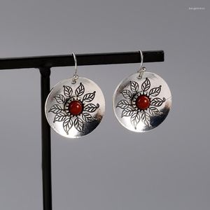 Dangle Earringsヴィンテージエスニックコーラルカラーフックウェディングパーティーチャームジュエリーボーホンメタルハンドメイド刻まれた花のパターン