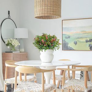 装飾的な花人工花ミニローズホワイトオレンダーの葉ブラケットプラントブーケは結婚式のテーブルパーティーのための偽物の家の装飾
