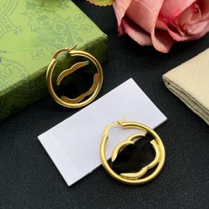 Orecchini di design di gioielli Nuovi orecchini con lettera C Cerchio Orecchini di moda in oro Orecchini regalo di gioielli di moda