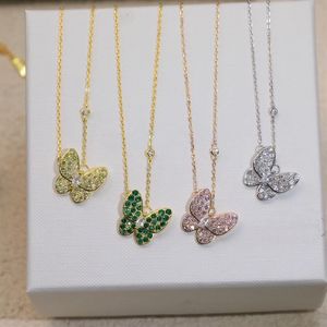 Европа Америка модные женские женские латунные ожерелья с буквами Vc из 18-каратного золота с полным бриллиантом и перламутром Lucky Butterfly Pend244n