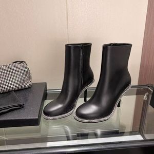 Botas femininas com zíper e contas abertas mais recentes com dedos redondos, couro macio, sola de couro genuíno antiderrapante, sapatos de fábrica luxuosos e de alta qualidade 35-42