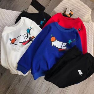 Ny höst- och vinterdesigner Barnkläder 2-uppsättningar Sydd blixtlåsjacka Stretch Sportwear Högkvalitativ barns slitstorlek 100 cm-160 cm