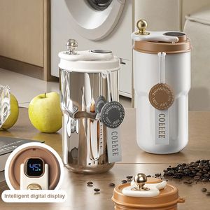 Vattenflaskor 420 ml Smart Thermos Bottle For Coffee LED Temperatur Display Cup 316 Rostfritt stål Tumbler Camping Christmas Gift 230928