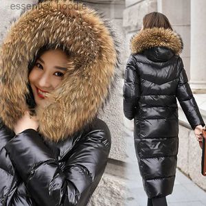 Piumino da donna Parka grande collo di pelliccia di procione naturale con cappuccio Piumino invernale da donna Piumino d'anatra bianco spesso caldo Park Fe vera pelliccia lungo cappotto di neve L231005