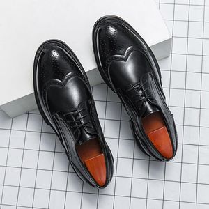 Sapatos de vestido masculino bloco de couro redondo dedo do pé grosso sola durável negócios casual estilo britânico preto marrom tamanhos 38-46