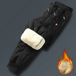 Mens Pants Kış Kambası Sıcak Yastıklı Sweatpants Artı Boyut Gevşek Jogging Su Geçirmez Kırmort Kaşmir Pantolon 7xl 231005