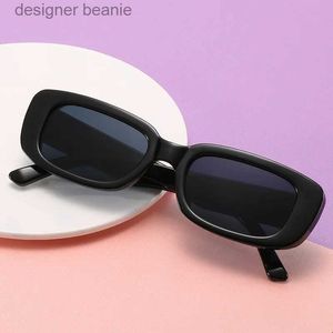 Óculos de sol Vintage Black Square Sunglasses Mulher Luxury Brand Small retângulo de sol do sol feminino Gradiente Clear espelho Oculos de Soll231005C240410