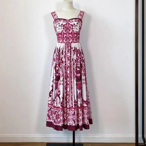 Temel gündelik elbiseler yaz hoiday kırmızı bue ve beyaz porselen çiçek baskı pamuk elbise kadın spagetti kayış fermuar elastik sırtsız mi vestidos 2024