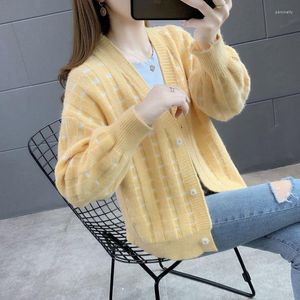 Damen Strick Gelb Japan Casual V-Ausschnitt Knopf Mode Einfach gestrickt Frauen Pullover Strickjacke Mantel Herbst Top Mädchen Tuch Kleidung Lose