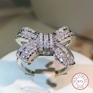 Anéis de casamento 925 cor prata bowknot arco nó bling zircon pedra para mulheres moda jóias de noivado 231005