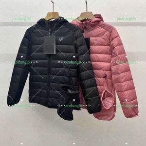 Arc Tasarımcı Down Ceket Erkek Kadınlar Hafif Renkli Parka Palta Arc Casual Hardigan Kapşonlu Katlar Moda Fermuarı Sıcaklık Hoodie