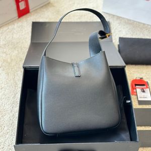 Bolsa de mão luxuosa de designer, bolsa de ombro feminina de couro preto de alta qualidade, pequena bolsa de transporte para compras ao ar livre