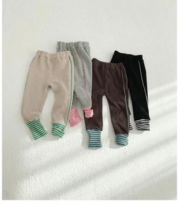 Legginsy Rajstopy Sprężyna jesienna niemowlęta dziewczęce spodnie bawełniane waflowe pasiaste elastyczne talii spodnie do joggerów ciepłe sportowe sporty piesze dziewczęce pants 231005