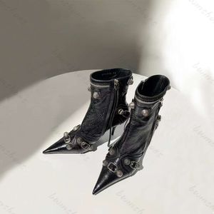 Boots Cagole sheepskin boots belt buckle decorative side zipper locomotive sexy pointy fashion boots high heels luxury designer women's factory shoesSL