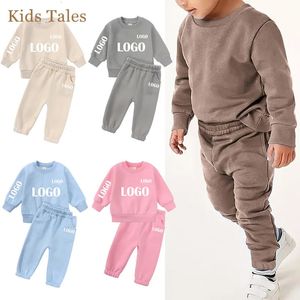 Kläderuppsättningar Kids Boys Girl Customized Clothes Set Lägg till ditt småbarn Fleece Pullover SweatshirtJogger Sweatpants 2st Children Tracksuit 231005