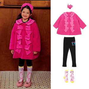 معطف الأطفال كوريا ملابس الفتيات اللوحات الخارجي الوردي لحم الضأن لعام 2023 شتاء القمصان القمصان الأميرة لباس الملابس 231008