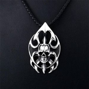 Anhänger Halsketten Herren Edelstahl Halskette Punk Flamme Schädel Gothic Party Schmuck Geschenk für Motorradfahrer2404