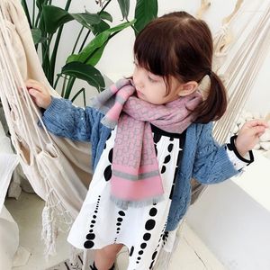 Sciarpe Neonate Lettera Primavera Autunno Inverno Ragazzi Scialle Bambini Collari in cashmere artificiale Fazzoletto da collo caldo per bambini