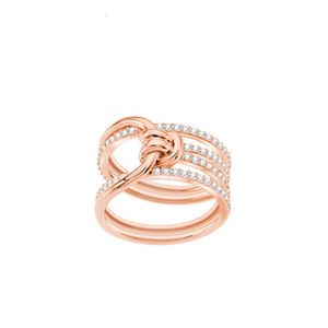 Rings Swarovski Designer Luxury Fashion Women High Edition Knot Twist Ring Romantic Girl Swallow Element Ring Girl
