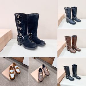 Miui Classic Designer Women Over Cloe Long Boots Женщины подлинная кожаная винтажная металлическая кожаная пряжка вестерн