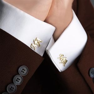 Astucci per gioielli Borse Gemelli personalizzati per uomo Nome personalizzato Lettera Camicia in acciaio inossidabile Polsino Bottoni Regali Gemelos Para Hombre Camisa 231005