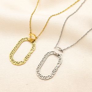 Aldrig bleka 14k guldpläterade lyxdesigner hängen halsband rostfritt stål choker hänge halsband kedja smycken tillbehör gåvor