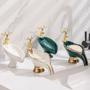 Soap Dishes Luxury Style Creative Soap Box Portable Leaf Soap Holder Bathroom Household Ceramics Drain Soap Rack Soap Dish Tray 230926