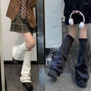 Calzini da donna Harajuku Pantaloni caldi lavorati a maglia svasati carini Studenti di scuola lunga giapponese Pantaloni Lolita bianchi Collant al polpaccio per ragazze alla moda