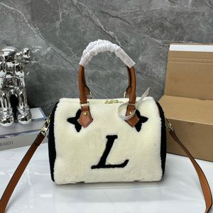 Designer plush bag Shoulder Bags Soft Winter Lamb Wool Handbags Women Handbag Crossbody Luxury Tote Fashion Shopping Purse Satchels Bag