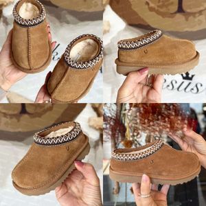 Dzieci maluch Tasman II Kapcie Tazz Baby Buty kasztanowe futra slajdy owczesko-skóry Classic Ultra Mini Bot Winter Mules Slip-on Wool Little Big Ugges6