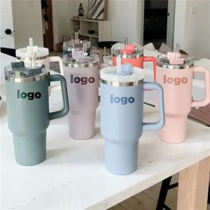 Quencher 40oz tumbler com alça isolada tumblers tampas de palha de aço inoxidável copo termos de café com logo297n