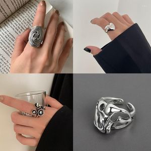 Anelli a grappolo Punk geometrico irregolare lava liquida a forma di goccia d'acqua per le donne Gioielli vintage di personalità gotica in metallo color argento