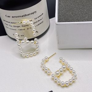 Luxus Perlenohrringe Designer Liebe Geschenk Charm Ohrringe Neue Herbst Boutique romantischer Schmuck Jugendstil Hochwertige vergoldete Ohrstecker