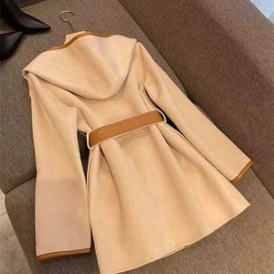 Womens Fur Faux Winter Casual High Quality Hooded Woolen Coat Fashion Runway Classic Print Wool Overcoats Female Outerwear With Belt 231005