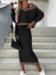 Tvådelt klänning svarta trycktoppar och matchande kostym kvinnor avslappnad blus outfit femme höst vinter slim fit set 231005