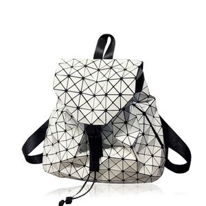 2023 Spring/Summer New Lingge Geometry Backpack 한국 패션 학생 Backpack231006