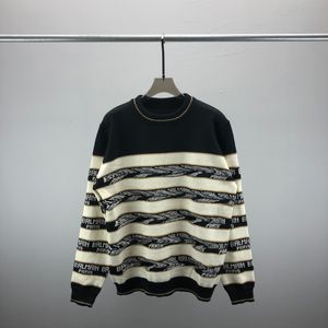 5 Erkek Sweaters Crewneck Çizgili Kazak Erkek Alfabe Jakar Tasarımcı Sonbahar ve Kış Moda Sıcak Örgü Sweater Yumuşak Kaşmir Karışım Kumaş Üst Boyut ZP05