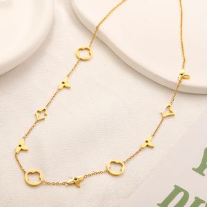 18k Gold Plated Clover Necklace New Women's Designer Jewelry Autumn Boutique Charm Pendant Halsband Rostfritt stål Lyxig gåva No Fade Halsband