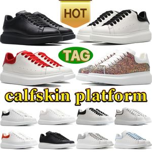 Modedesigner skor kalvskinn överdimensionerad plattform vit svart trippel vit frodig röd sammet djupblå ros guldchock rosa casual mens kvinnors sneakers tränare