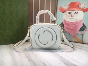 The new Blondie series handbag upgraded camera bag with portable and crossbody carrying capacity The cowhide material is very durable