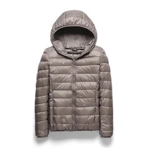 Women's Down Parkas Winter Down Jacket Women Short Jackets Ultra-light Thin Hooded Warm Slim White Duck Down Coat Parka Female Outwear 231005