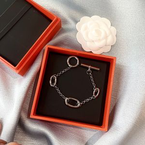 Luxus-Charm-Damenschmuck, Silberarmband, vielseitig, schlichtes Ketten-Bolzen-Design, modisch, wunderschön, Designer, elegant, prächtige Dame, glänzendes prächtiges Armband