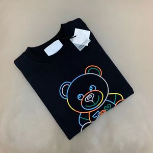 レディーストップスティーサマー夏の新しいTシャツフィルック3次元の漫画ベアレター刺繍、男性とレディスストリートカジュアル愛好家のためのゆるい半袖