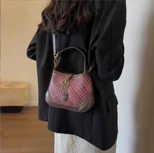 New Plush Bag A4 Large Capacity One Shoulder Flap Tote Bag Imitation Rabbit Fur Y2K Millennium Spicy Girl Bag Red Colour
