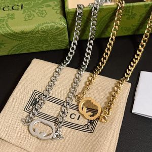 Collana in argento 925 di lusso Gioielli con ciondolo per ragazza di moda Nuovo Collane con ciondolo boutique in autunno Placcato in oro 18 carati Classica lettera di marca a catena lunga