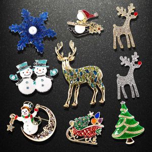 Designer Luxury Brosch Hot Selling Series Santa Claus Christmas Tree Snowflake Elk Brooch Autumn and Winter New Styles