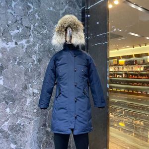 カナダのデザイナーは、ミッドレングスバージョンの膨らんだレディースジャケットダウンパーカス冬の濃い暖かいコートレディースウインドプルーフストリートウェア228チェンガオ01 478