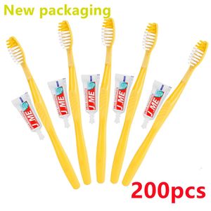 Tandborstehållare 2001005020pcs engångsbruk El Tandborste Portable Travel Tandborste med tandkräm kit Oral Care Teeth Cleaning Brush TSLM1 231005